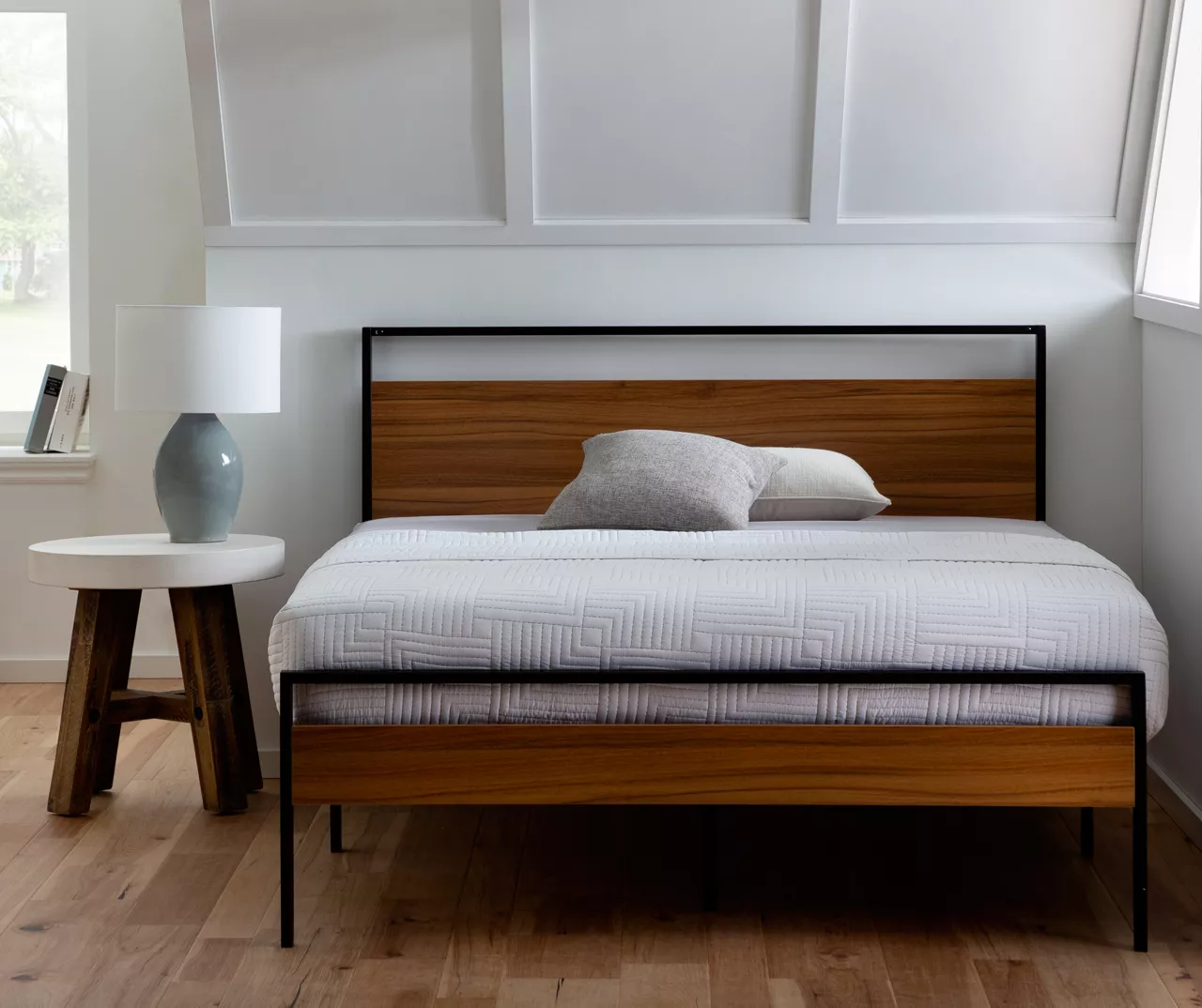 Brookside Metal & Wood Platform Bed - Image 2