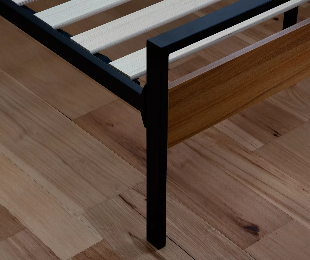 Brookside Metal & Wood Platform Bed - Image 8