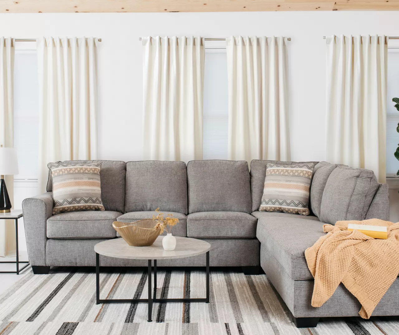 Broyhill Dudlee Smoke Sectional - Image 2